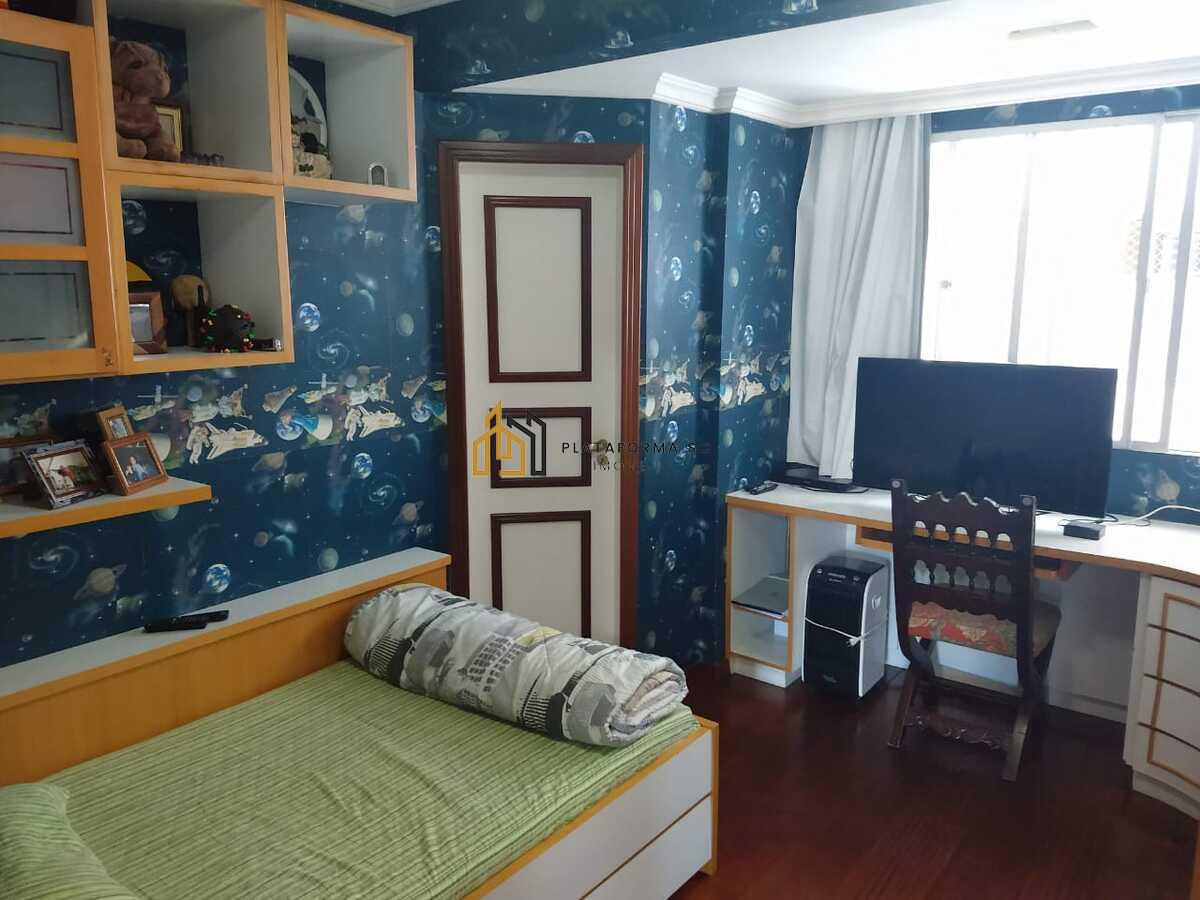 Apartamento à venda com 3 quartos, 250m² - Foto 18