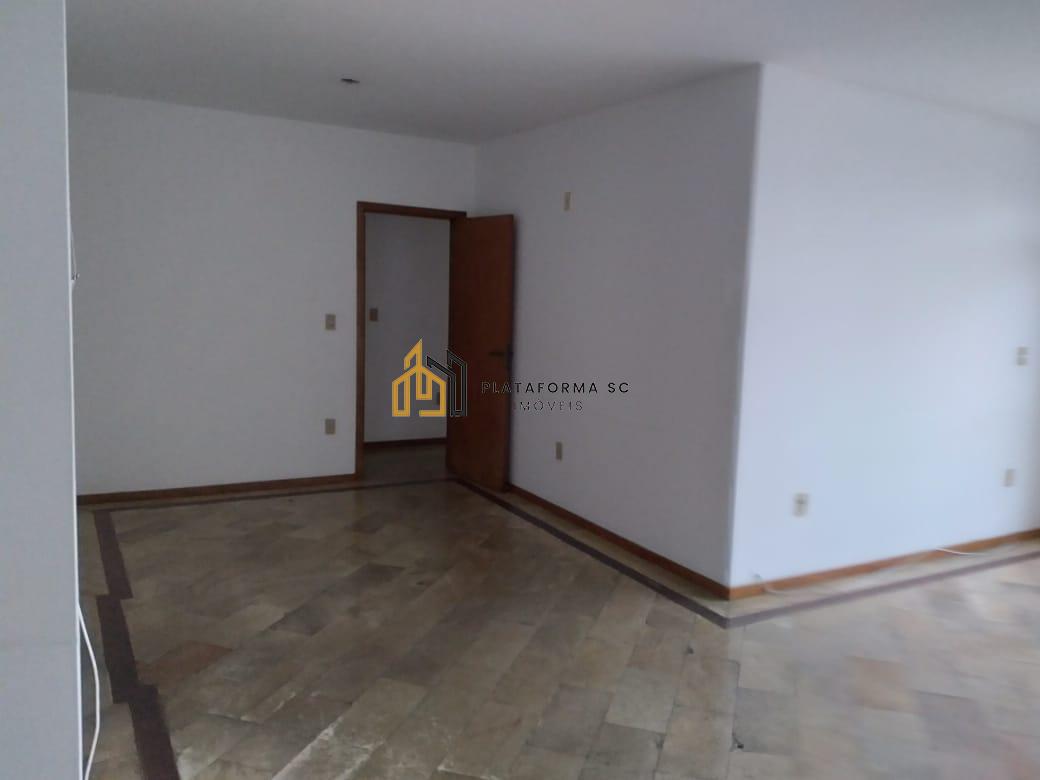 Apartamento à venda com 3 quartos, 131m² - Foto 29