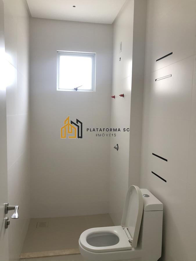 Apartamento à venda com 4 quartos, 240m² - Foto 13