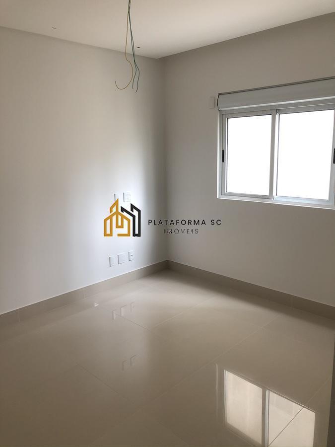 Apartamento à venda com 4 quartos, 240m² - Foto 19