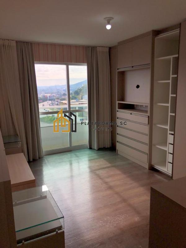 Apartamento à venda com 3 quartos, 125m² - Foto 4