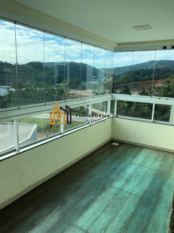 Apartamento à venda com 3 quartos, 125m² - Foto 1