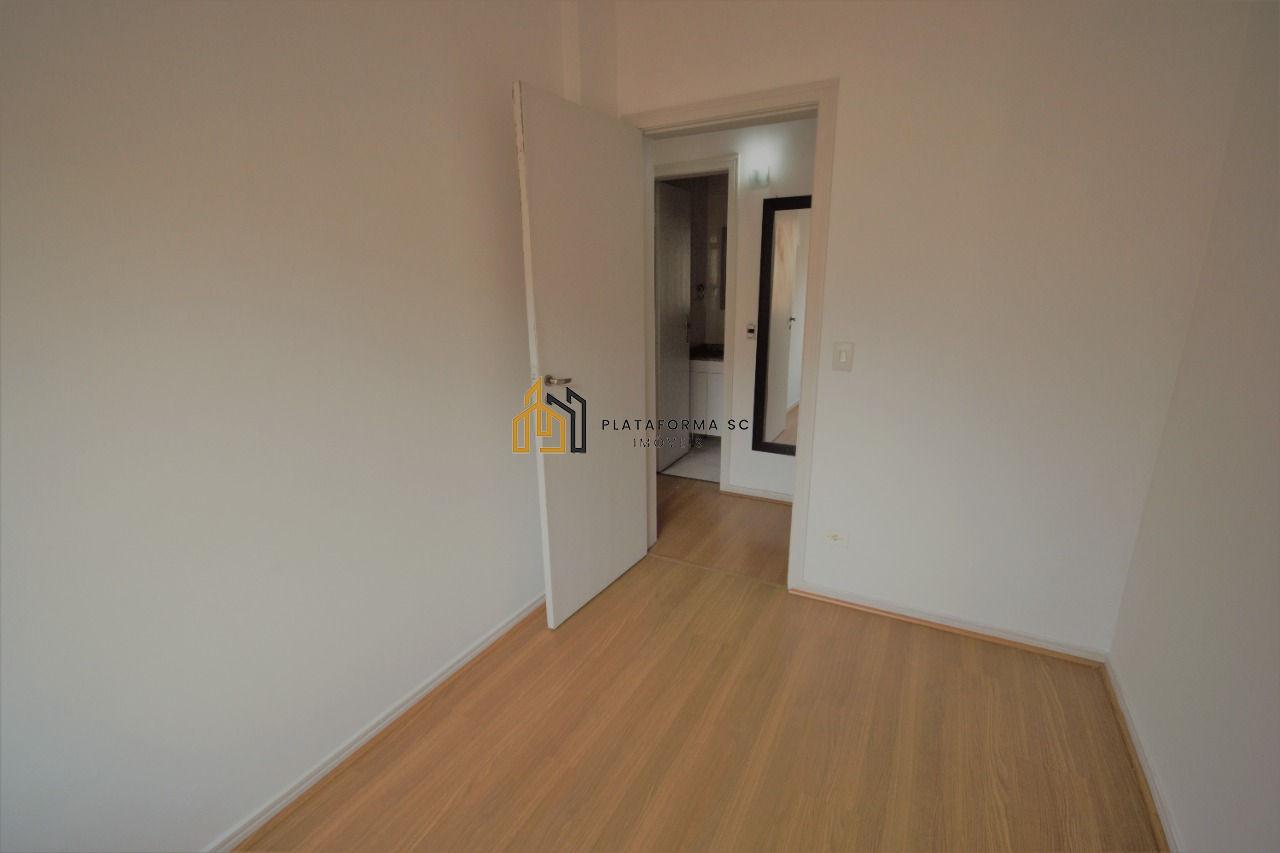 Apartamento à venda com 3 quartos, 117m² - Foto 4