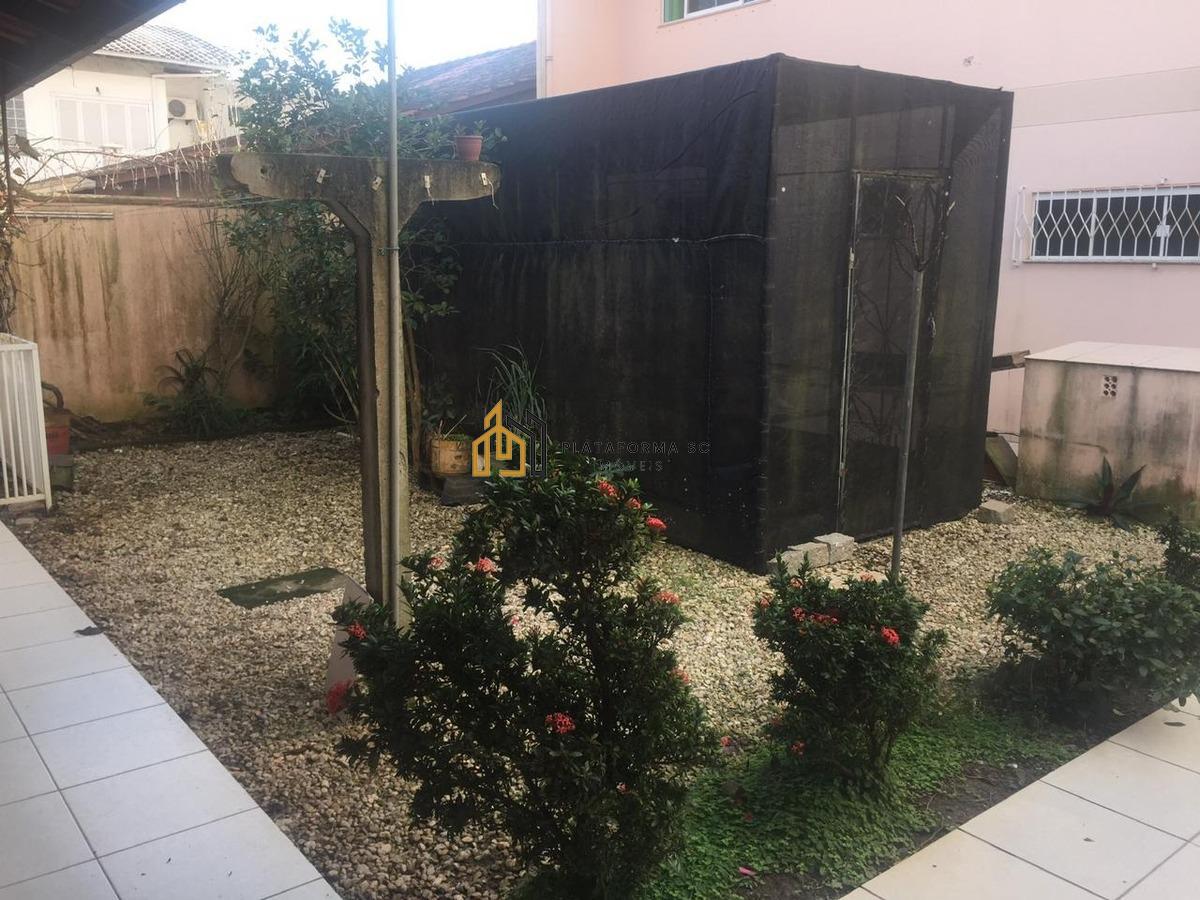 Casa à venda com 5 quartos, 250m² - Foto 6