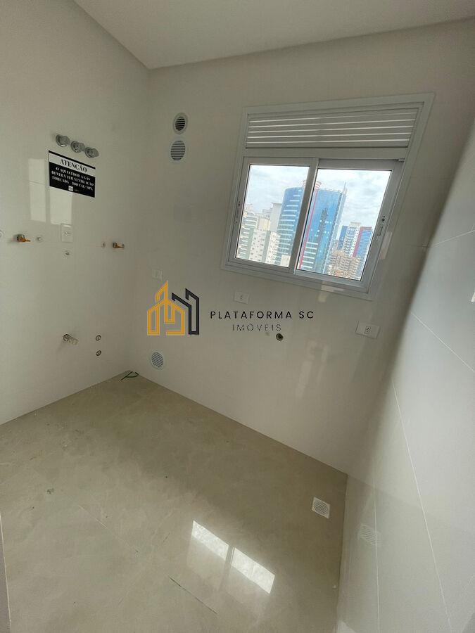 Apartamento à venda com 4 quartos, 156m² - Foto 9