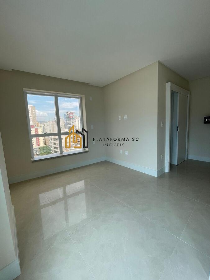 Apartamento à venda com 4 quartos, 156m² - Foto 17