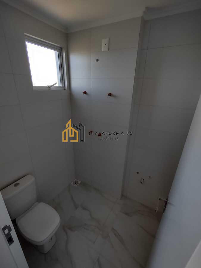 Apartamento à venda com 3 quartos, 114m² - Foto 2