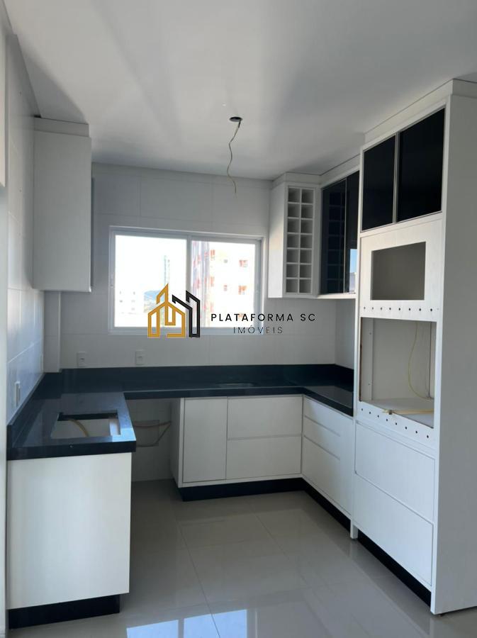 Apartamento à venda com 4 quartos, 181m² - Foto 5