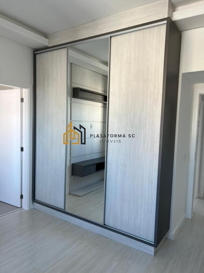 Apartamento à venda com 4 quartos, 181m² - Foto 17