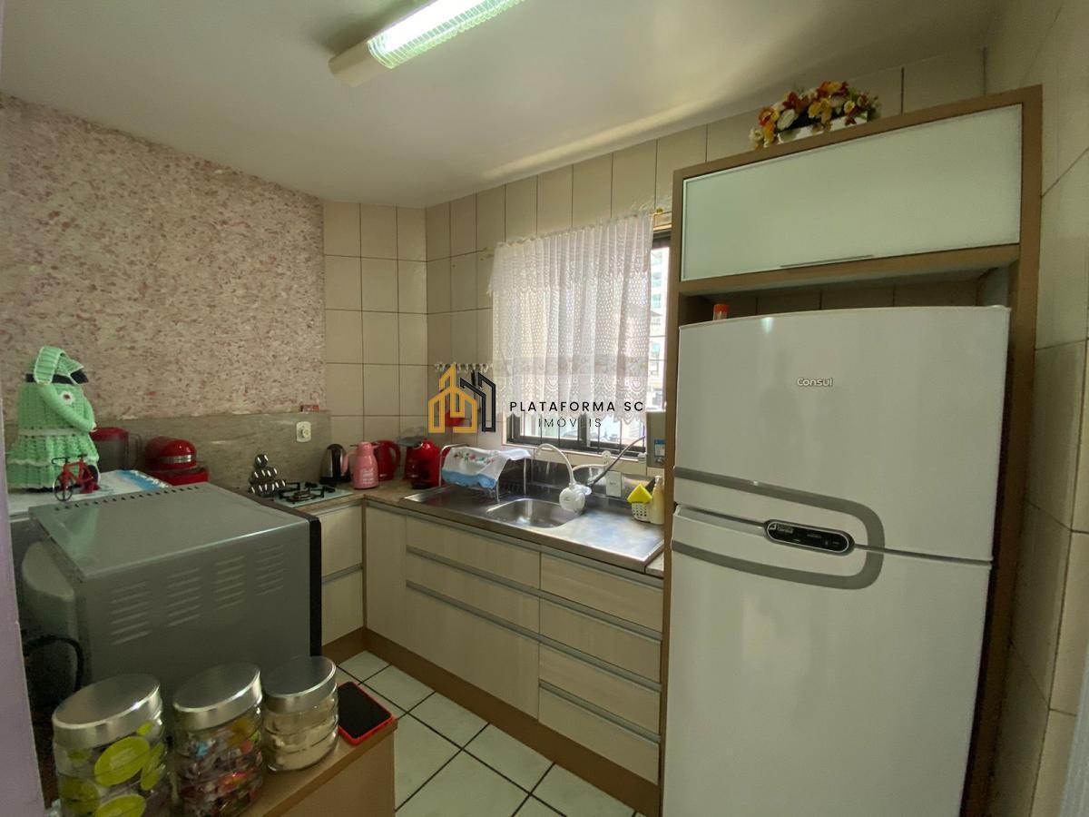 Apartamento à venda com 2 quartos, 77m² - Foto 11