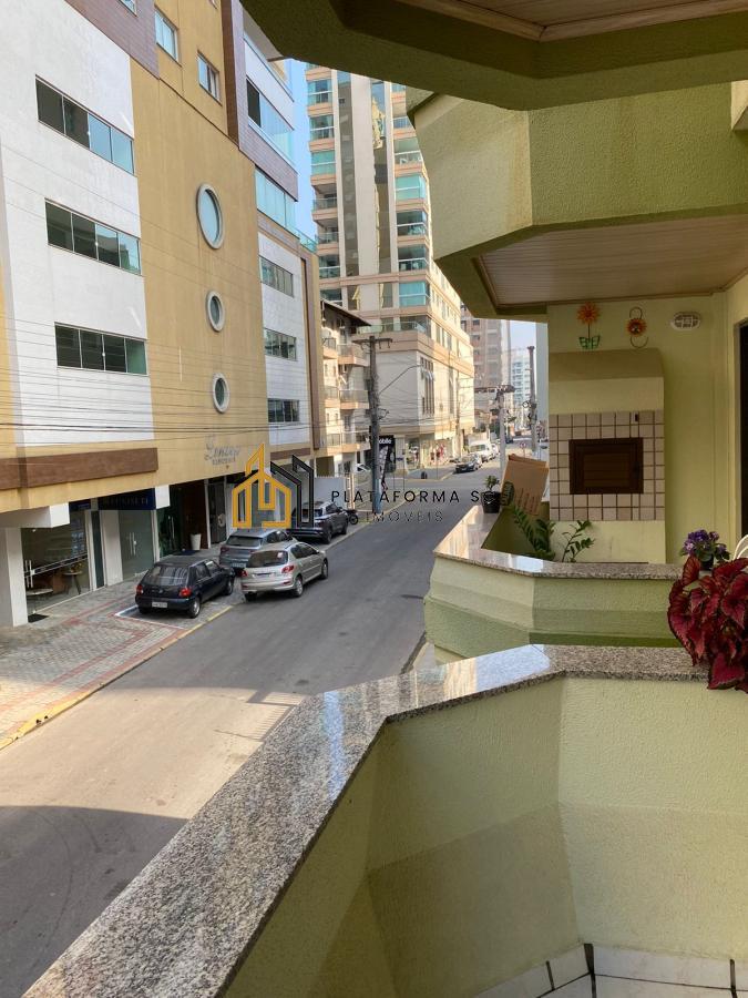 Apartamento à venda com 2 quartos, 77m² - Foto 18