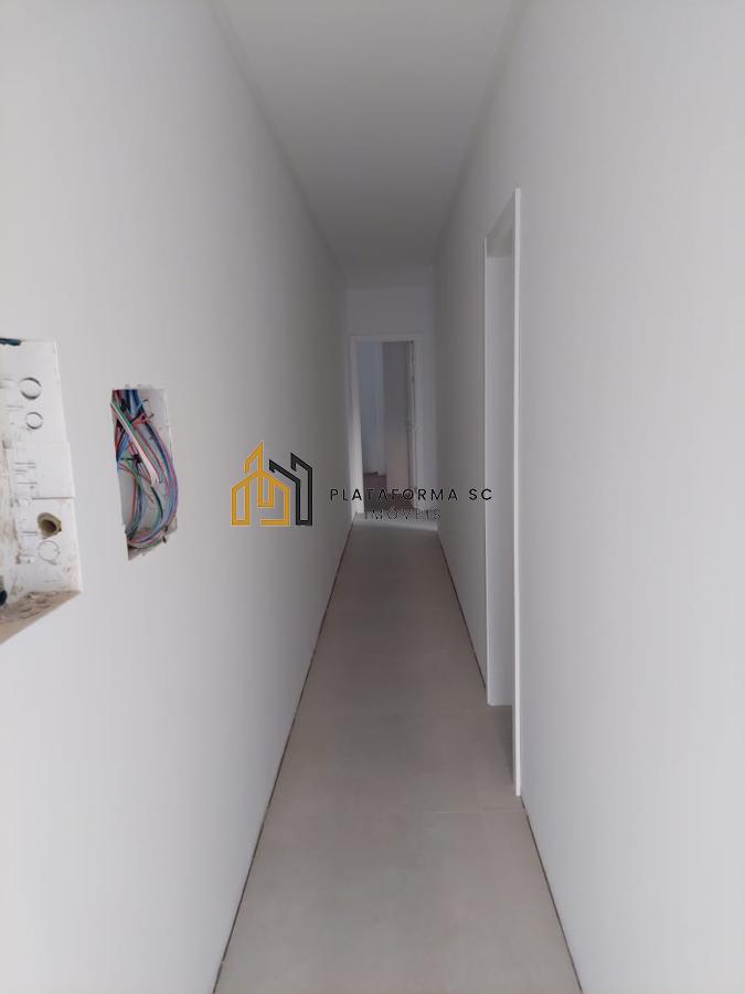 Apartamento à venda com 3 quartos, 132m² - Foto 2