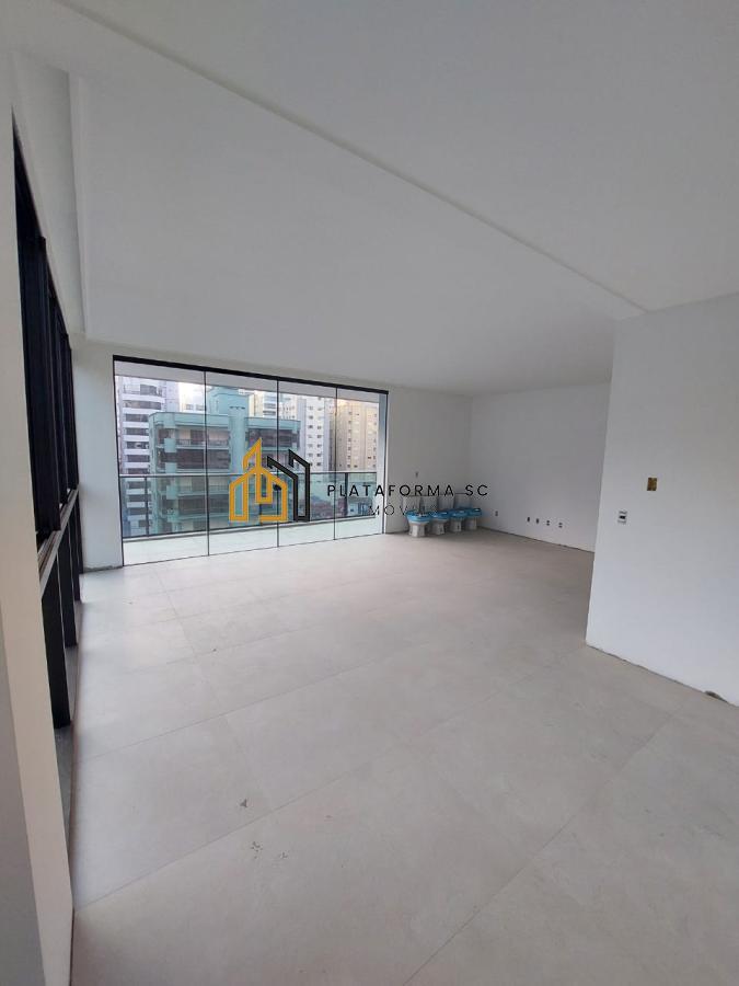 Apartamento à venda com 3 quartos, 132m² - Foto 7