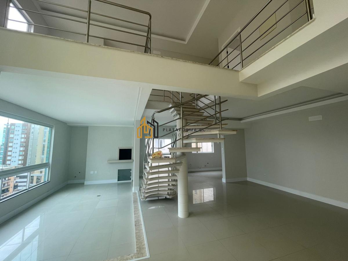 Apartamento à venda com 4 quartos, 196m² - Foto 2