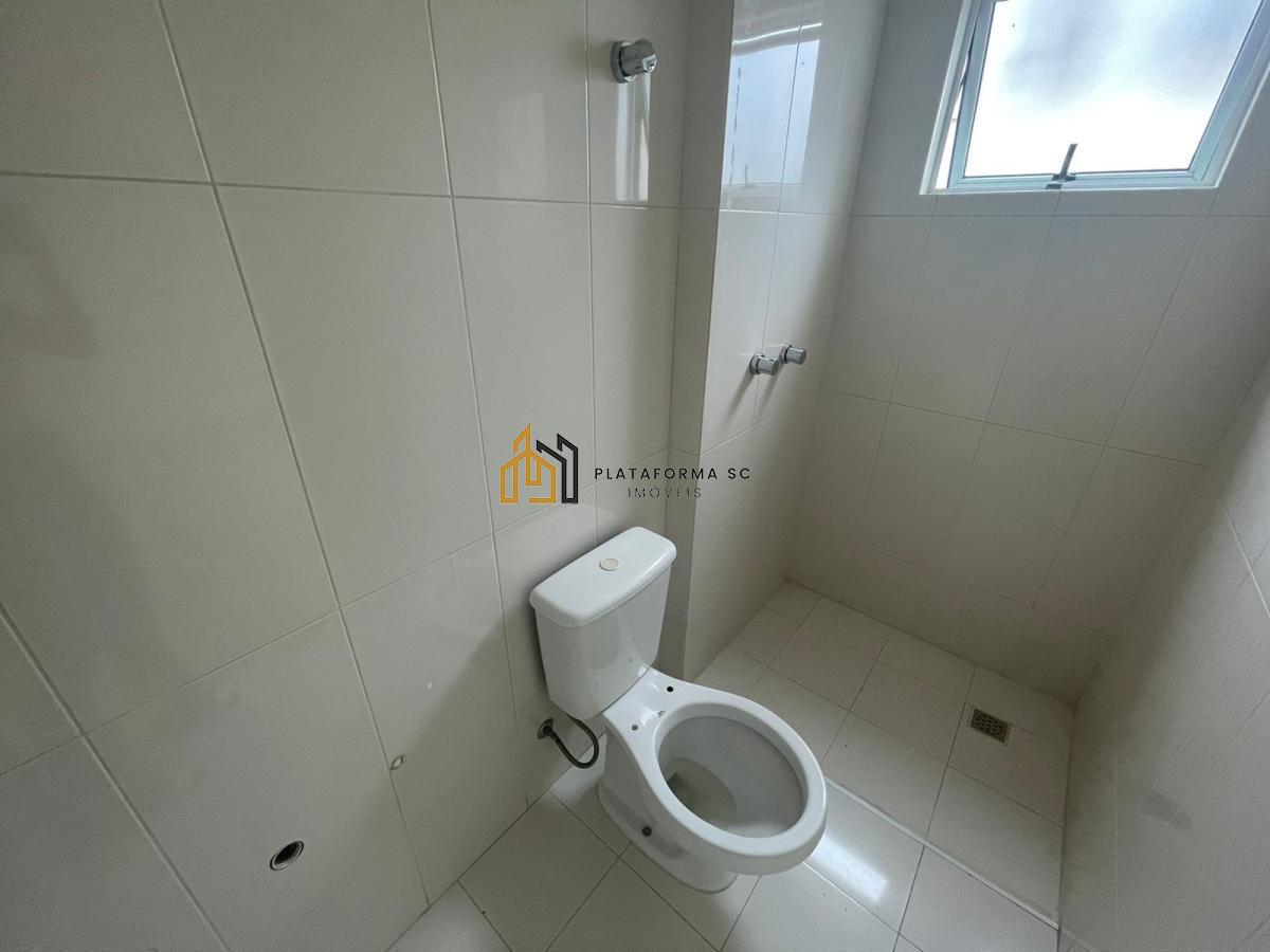 Apartamento à venda com 4 quartos, 196m² - Foto 5