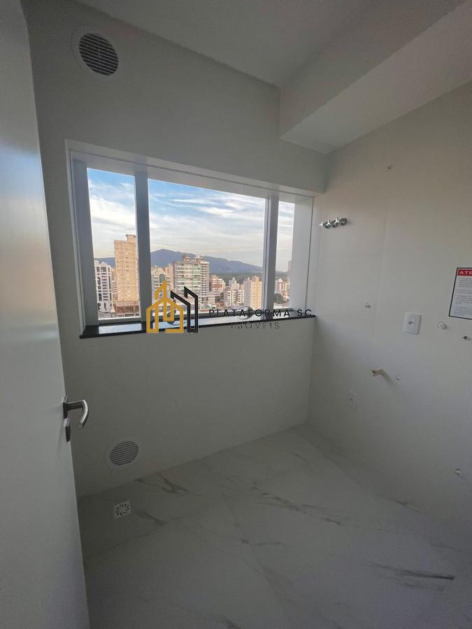 Apartamento à venda com 3 quartos, 145m² - Foto 13