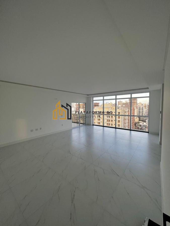 Apartamento à venda com 3 quartos, 145m² - Foto 16