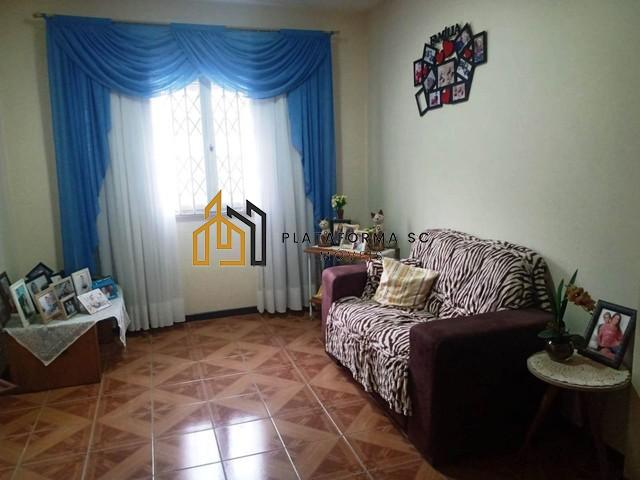 Casa à venda com 2 quartos, 90m² - Foto 1