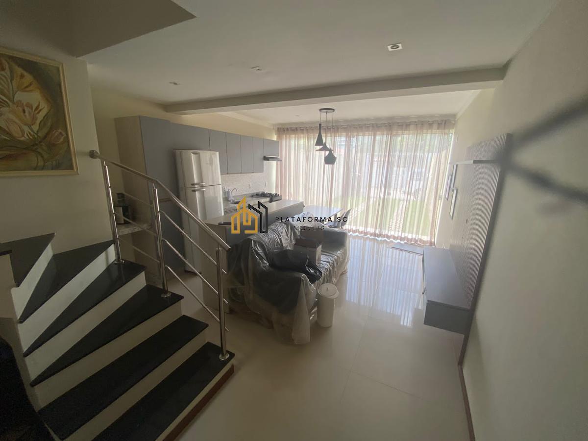 Sobrado à venda com 3 quartos, 105m² - Foto 1