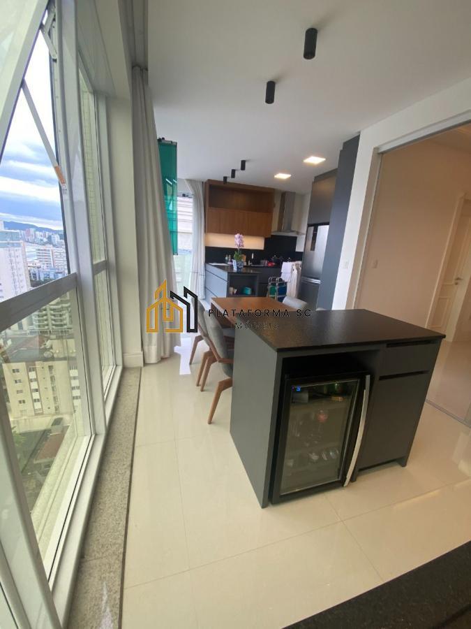 Apartamento à venda com 3 quartos, 140m² - Foto 22