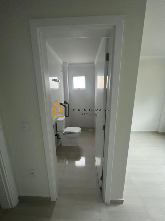 Apartamento à venda com 2 quartos, 70m² - Foto 3