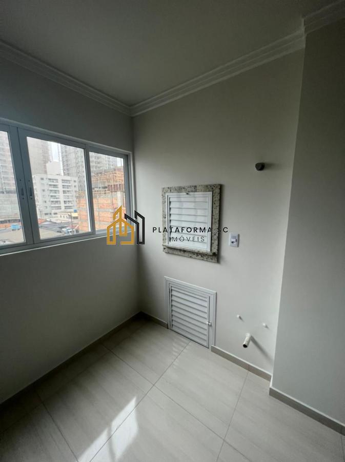 Apartamento à venda com 2 quartos, 70m² - Foto 4