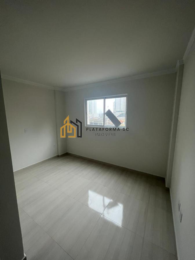 Apartamento à venda com 2 quartos, 70m² - Foto 5