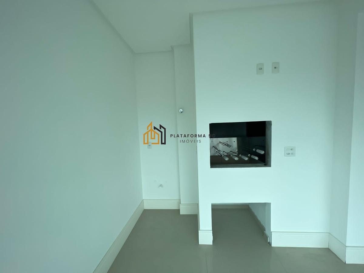 Apartamento à venda com 3 quartos, 149m² - Foto 5