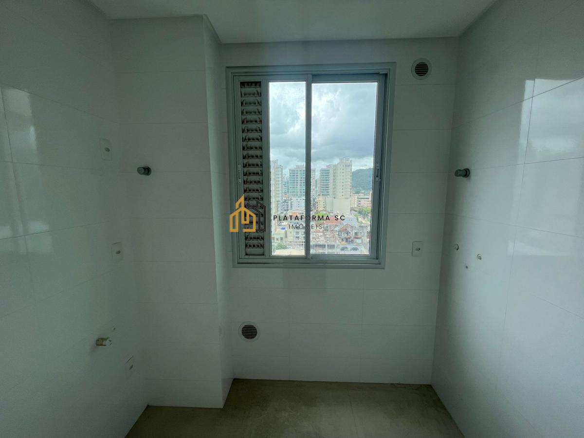 Apartamento à venda com 3 quartos, 149m² - Foto 13