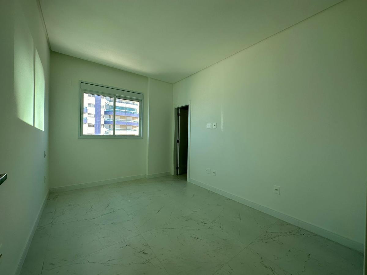 Apartamento à venda com 3 quartos, 140m² - Foto 13