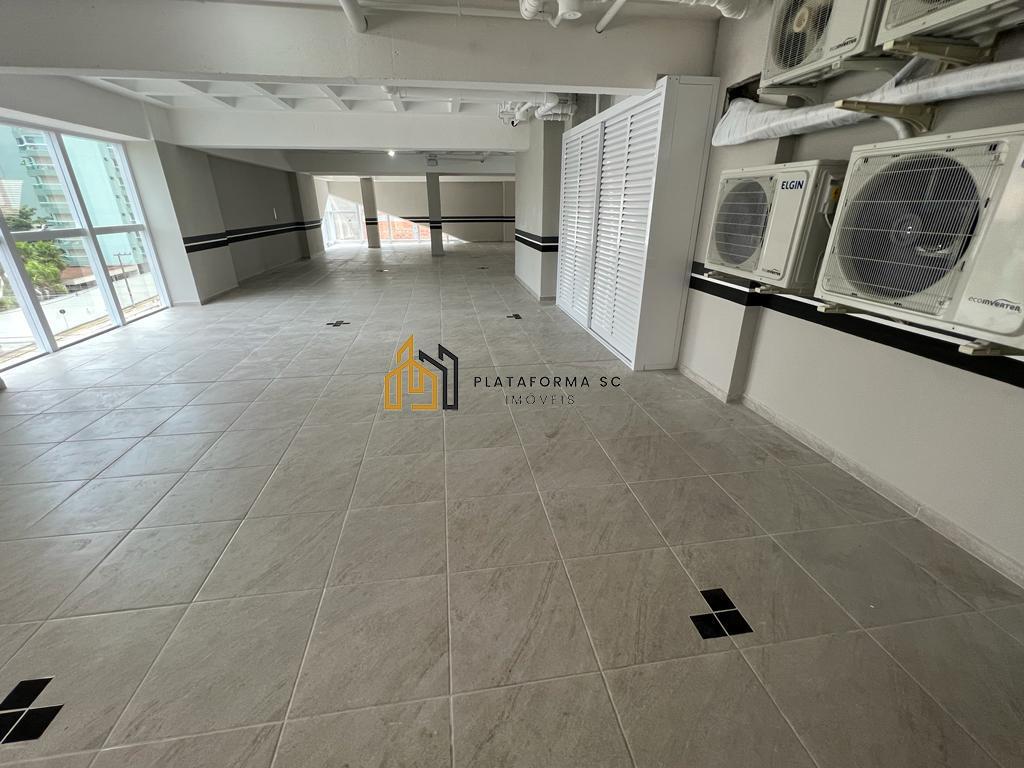 Apartamento à venda com 3 quartos, 128m² - Foto 32