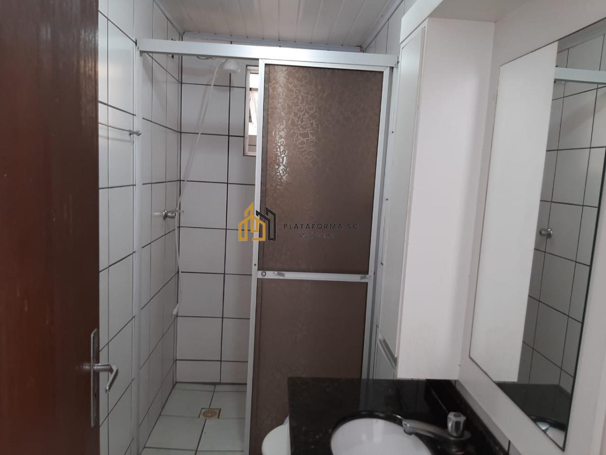 Apartamento à venda com 2 quartos, 84m² - Foto 3