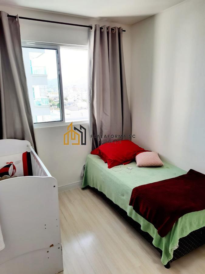 Apartamento à venda com 2 quartos, 70m² - Foto 12