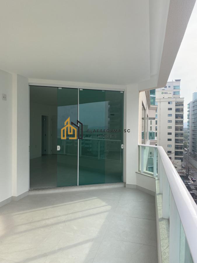 Apartamento à venda com 3 quartos, 128m² - Foto 32