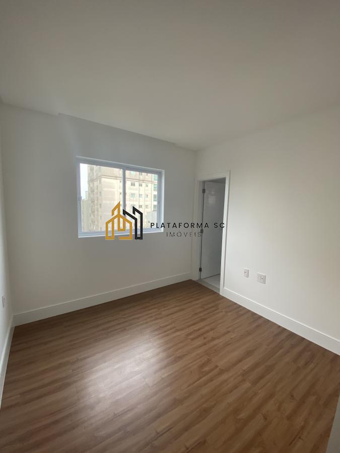 Apartamento à venda com 3 quartos, 128m² - Foto 35