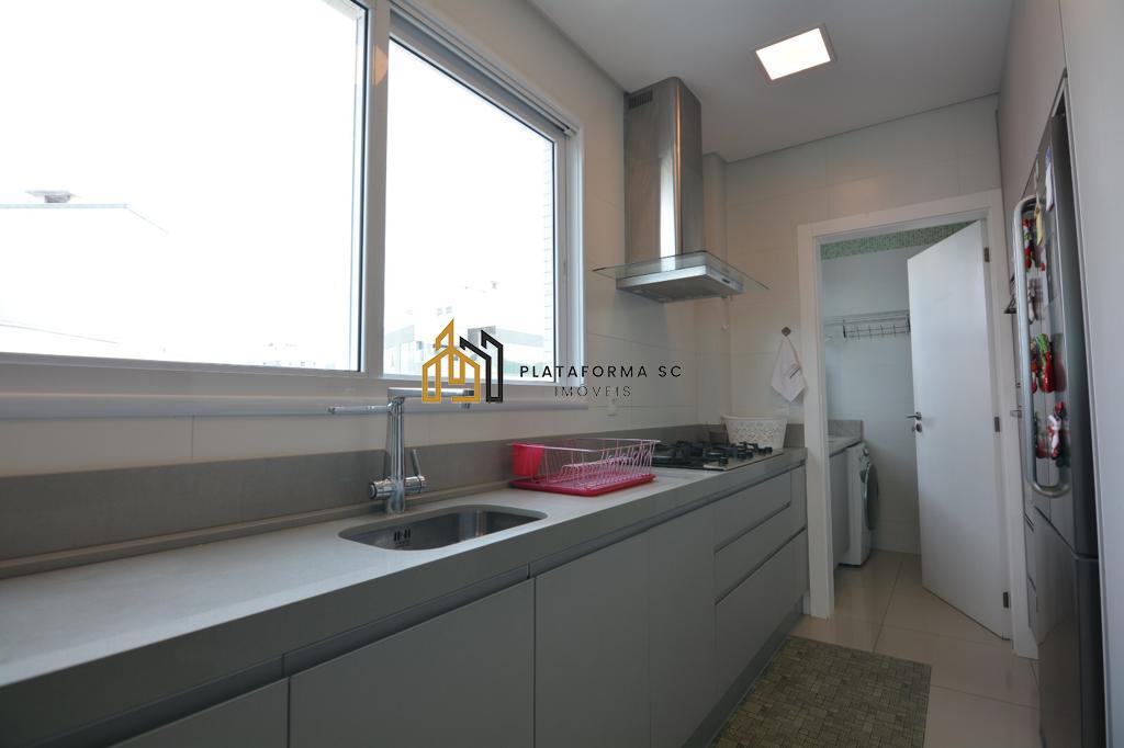 Apartamento à venda com 3 quartos, 137m² - Foto 17