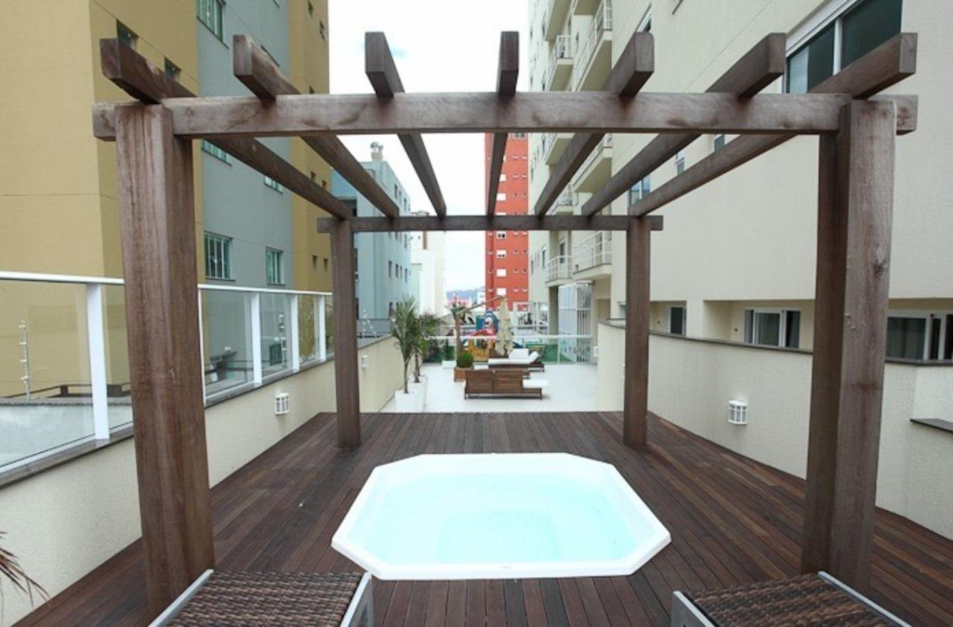 Apartamento à venda com 4 quartos, 300m² - Foto 3