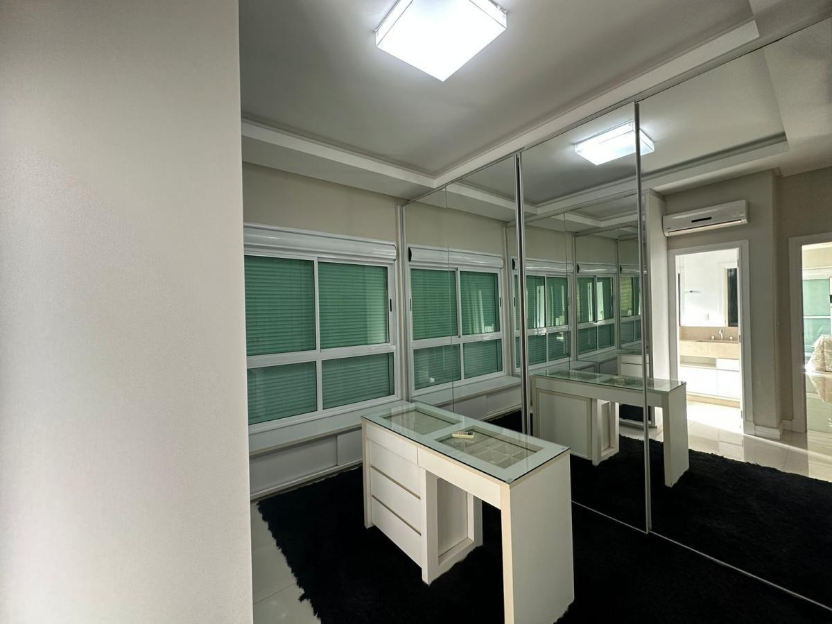 Apartamento à venda com 4 quartos, 300m² - Foto 17