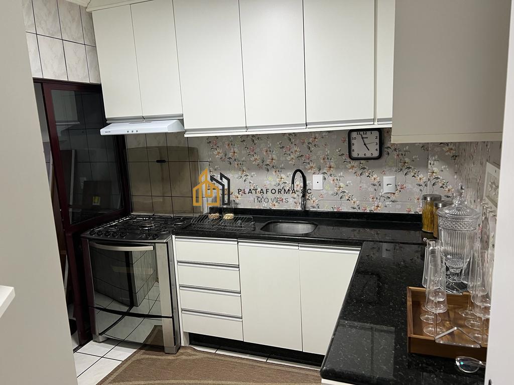 Apartamento à venda com 3 quartos, 246m² - Foto 5