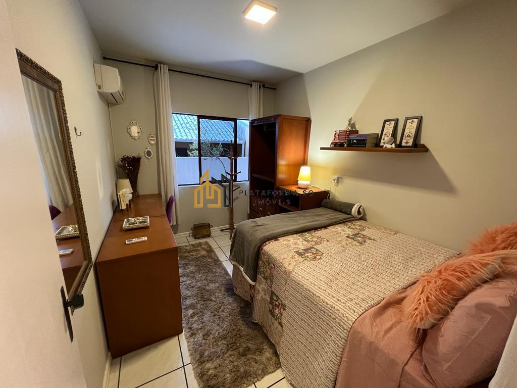 Apartamento à venda com 3 quartos, 246m² - Foto 12