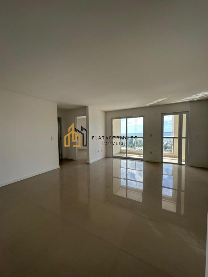 Apartamento à venda com 2 quartos, 67m² - Foto 2