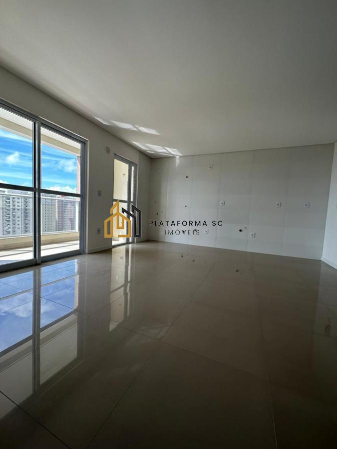 Apartamento à venda com 2 quartos, 67m² - Foto 3