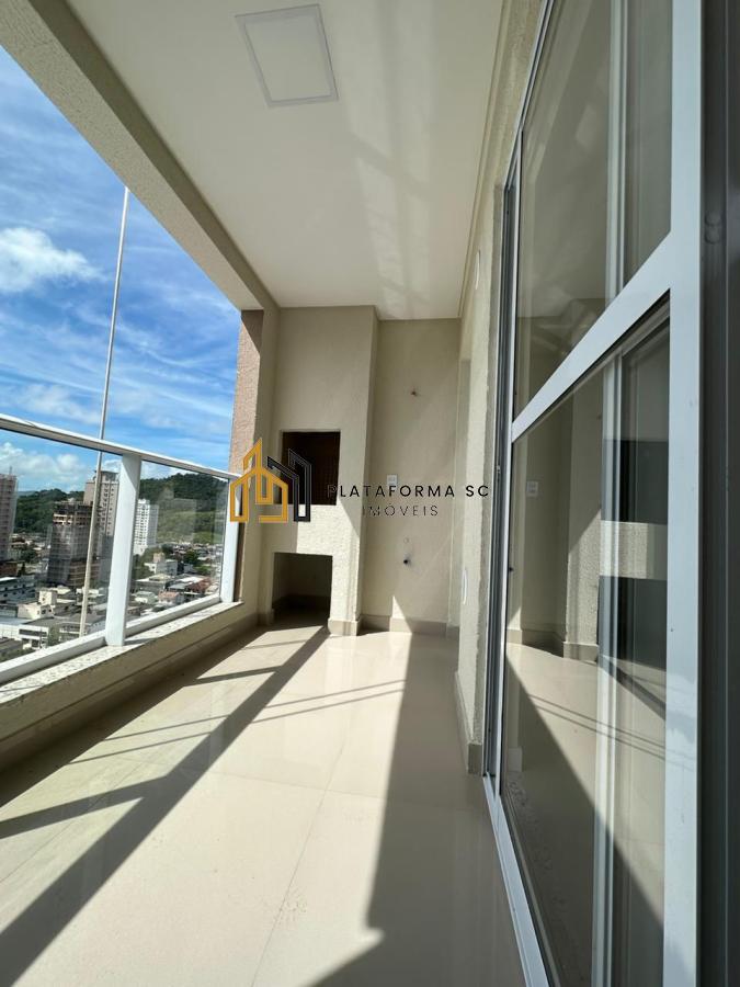 Apartamento à venda com 2 quartos, 67m² - Foto 1