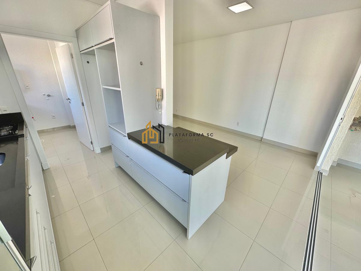 Apartamento à venda com 3 quartos, 140m² - Foto 7