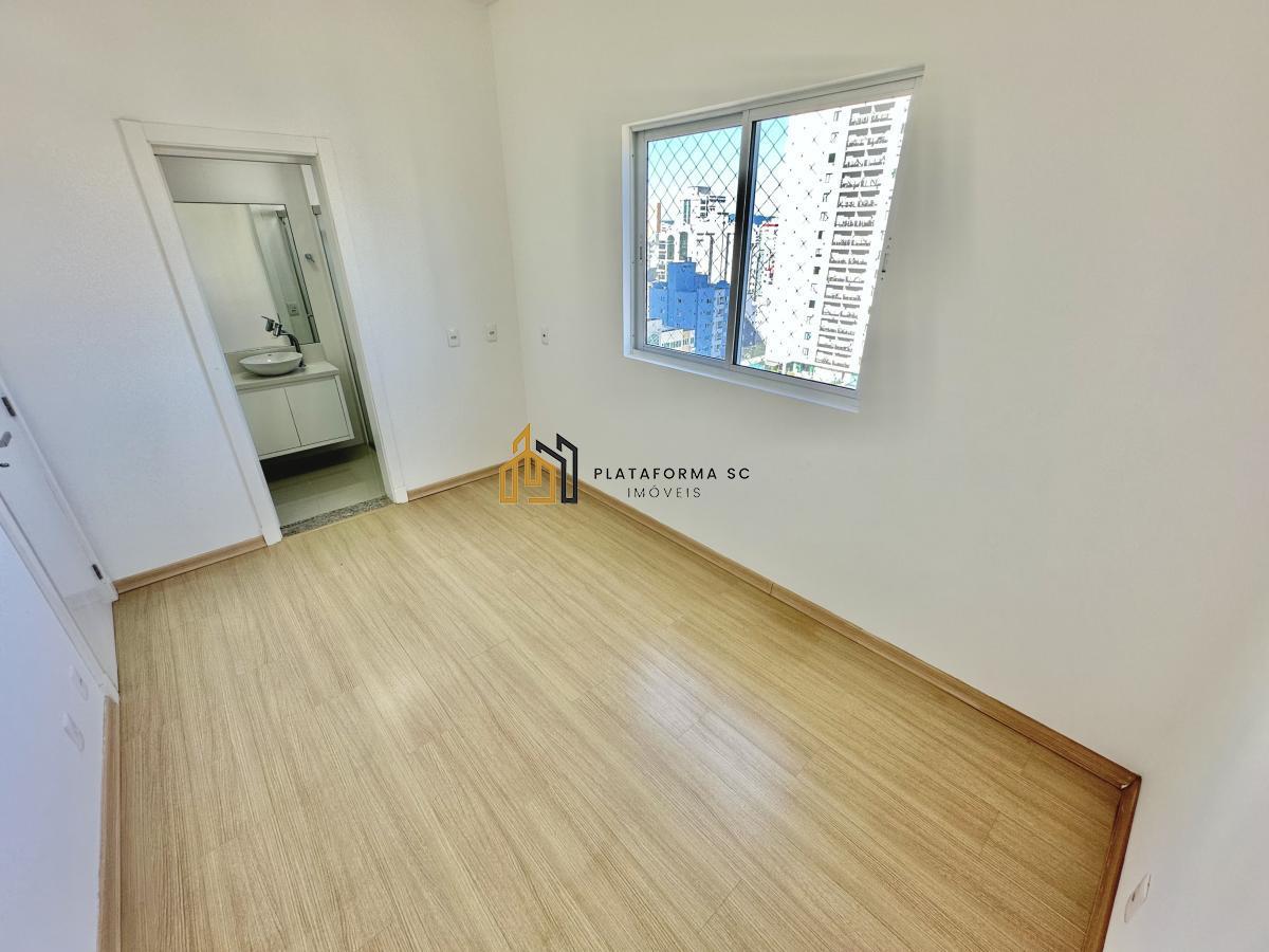 Apartamento à venda com 3 quartos, 140m² - Foto 19