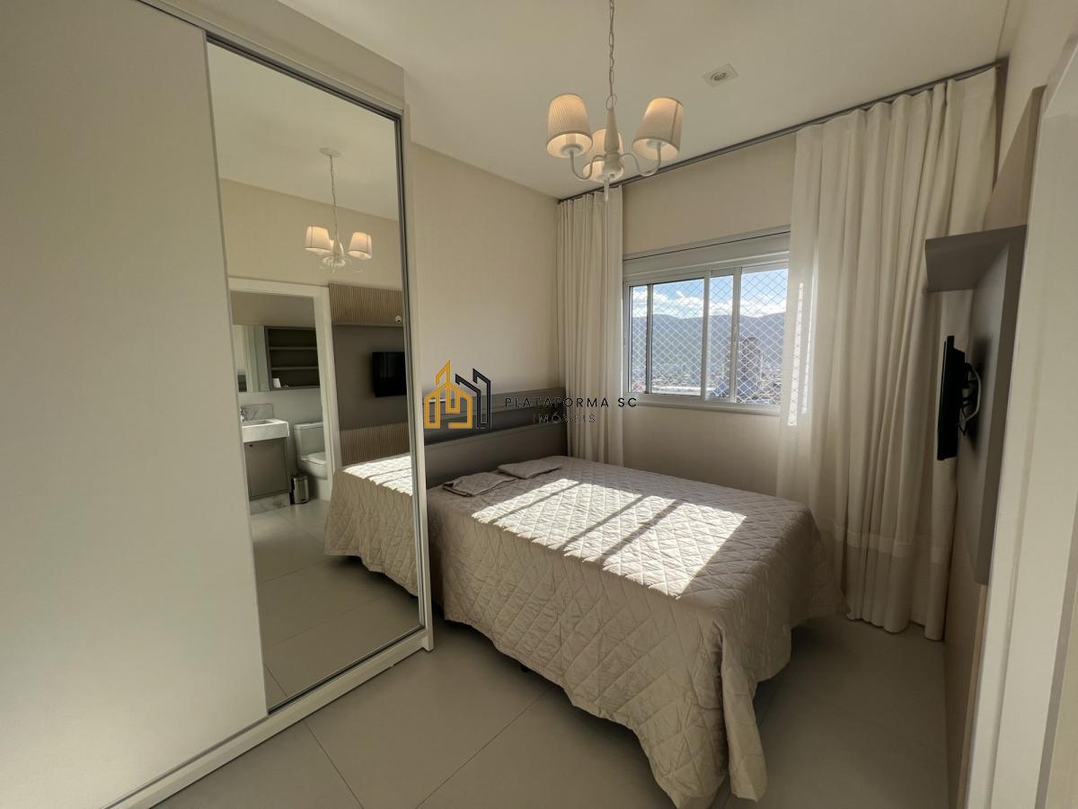 Apartamento à venda com 3 quartos, 136m² - Foto 2