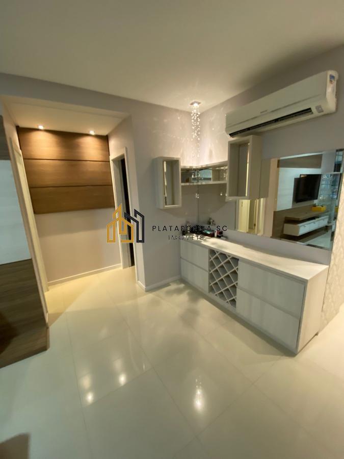 Apartamento à venda com 2 quartos, 90m² - Foto 1