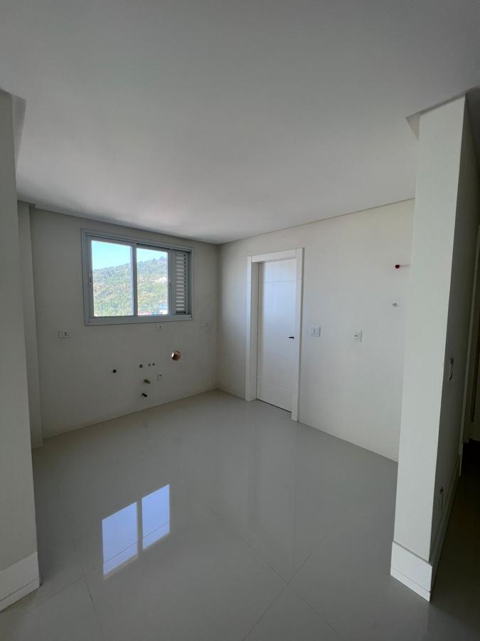 Apartamento à venda com 3 quartos, 201m² - Foto 7