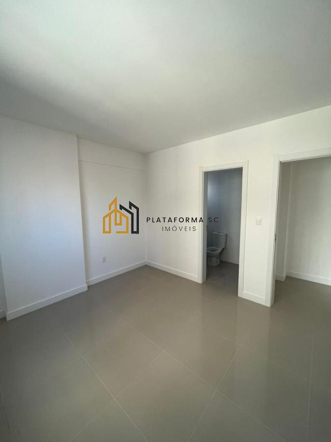 Apartamento à venda com 3 quartos, 95m² - Foto 11