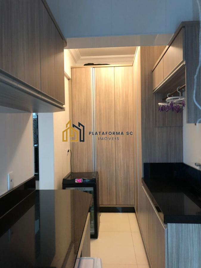 Apartamento à venda com 5 quartos, 300m² - Foto 17